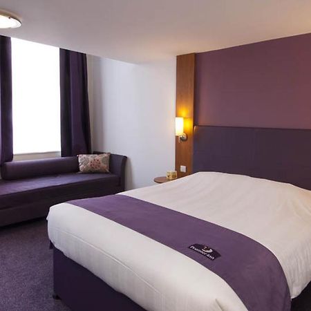 Premier Inn London Twickenham Stadium Exterior photo