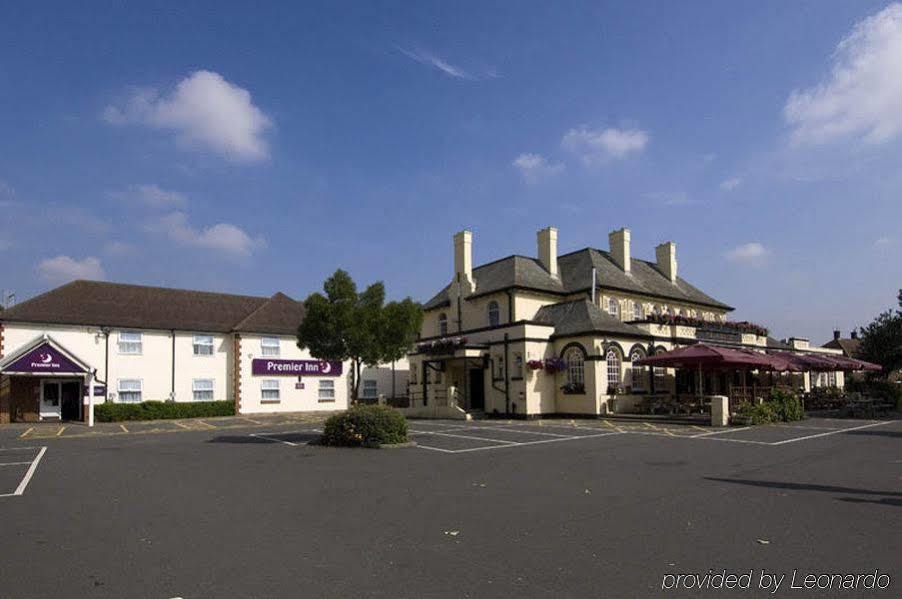 Premier Inn London Twickenham Stadium Exterior photo